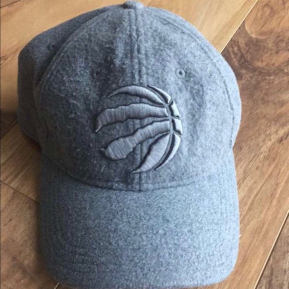 Toronto Raptors Baseball Cap - Picture 1 of 1